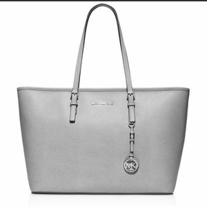 Michael Kors Jet Set Tote